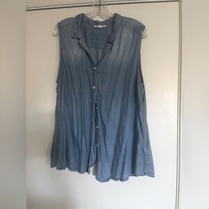 EUC sleeveless chambray button down top by beach lunch lounge, Sz XL
